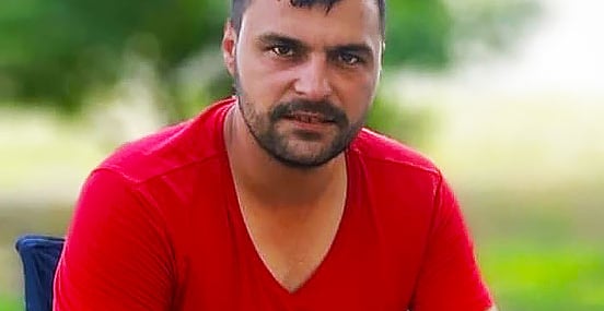 Kafede Gürültü Yaptın Diye Öldürdü