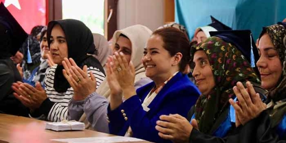 Ergene’de Kadınlar İçin Düzenlenen Okuma Yazma Kursu İlk Mezunlarını Verdi