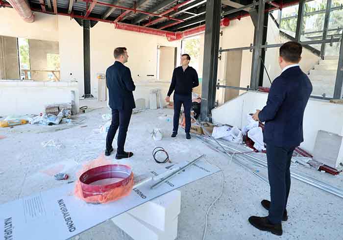 Kütüphane ziyaretçilerine yeni dinlenme alanı 1 Kutuphane ziyaretcilerine yeni dinlenme alani2